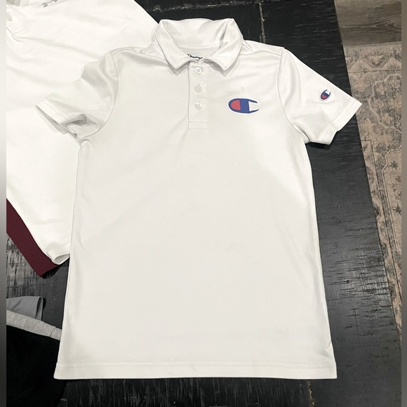 This isn’t in perfect condition has a little mark in front, and mark on the back - Picture 1 of 3